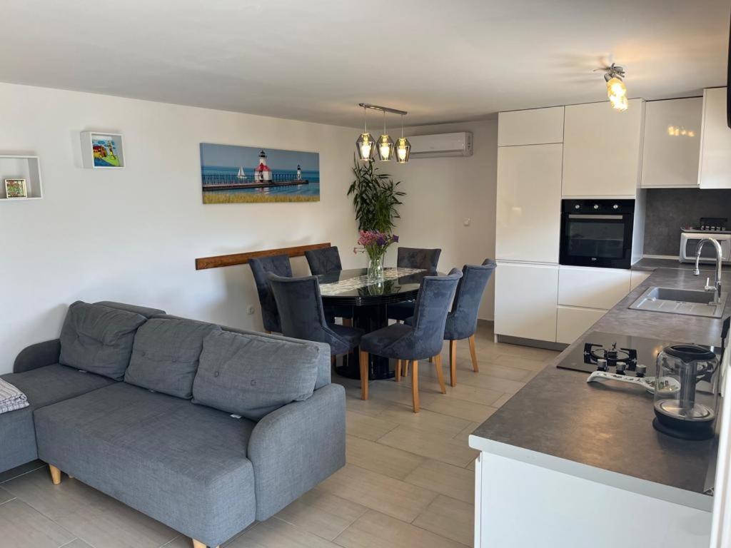 Apartment Verica In Duce - 20 Meters From The Beach Дуги-Рат Экстерьер фото